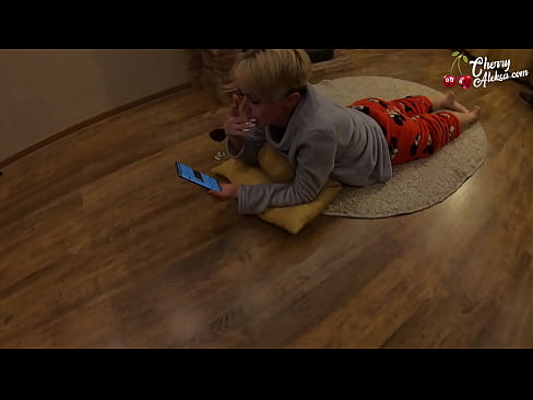 ❤️ Gekke blonde sûgje Enorme lul dy't derop sûgje en stuiterje - Anale seks Superseks by porno fy.hentaibar.ru ️❤
