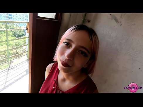 ❤️ Studint Sensual sûget in frjemdling yn 'e bûtenwrâld - Cum op syn gesicht Superseks by porno fy.hentaibar.ru ️❤